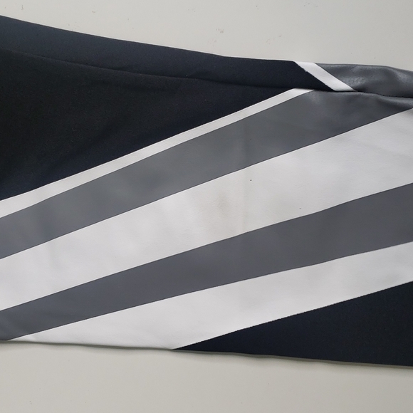 𝅺KIMBERLY C White & Black Stripe Leggings - Picture 7 of 13